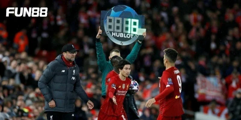 Thay người là hoạt động mang tính chiến thuật trong một trận đấu.